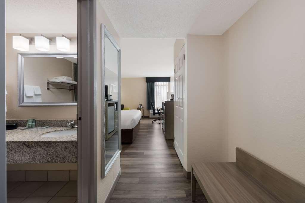 Best Western Hampton Coliseum Inn Bilik gambar